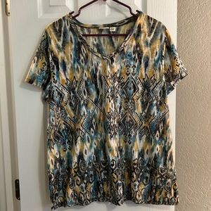 CATO WOMAN V-Neck Short Sleeved T-Shirt SIZE 18/20W